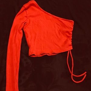 One sleeve crop top